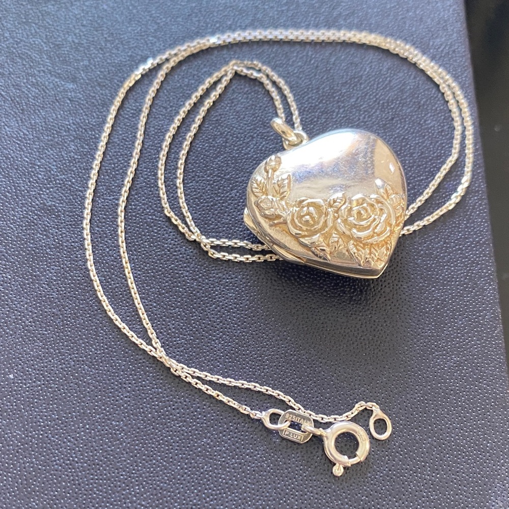 Elegant Silver Heart Locket Necklace